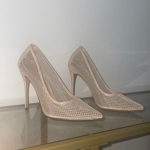 Fishnet Pumps